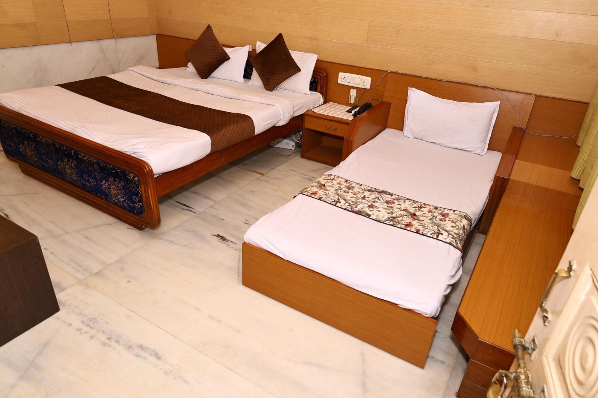 Hotel Suncity By Sharnam Nāthdwāra المظهر الخارجي الصورة
